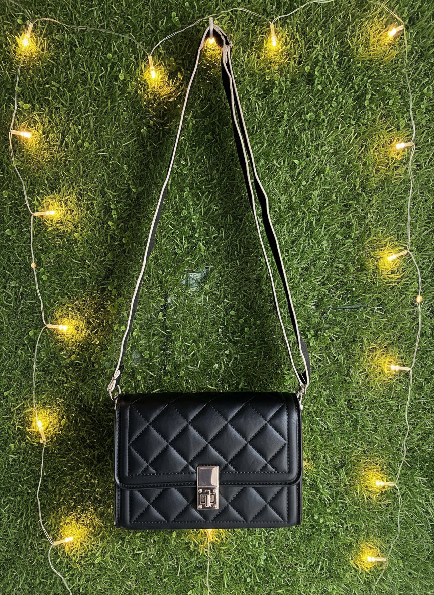 bolso de mano negro con mucho espacio
